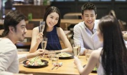 娱乐吃瓜酱带朋友去旅行,畅游人间烟火